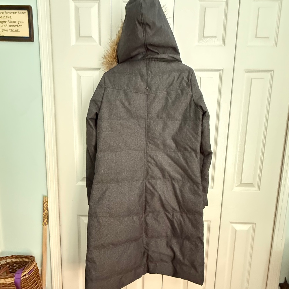 🧥 prAna Women’s Long Puffer Coat with Faux-Fur Hood – Charcoal Gray – Size L/XL - Picture 3 of 5